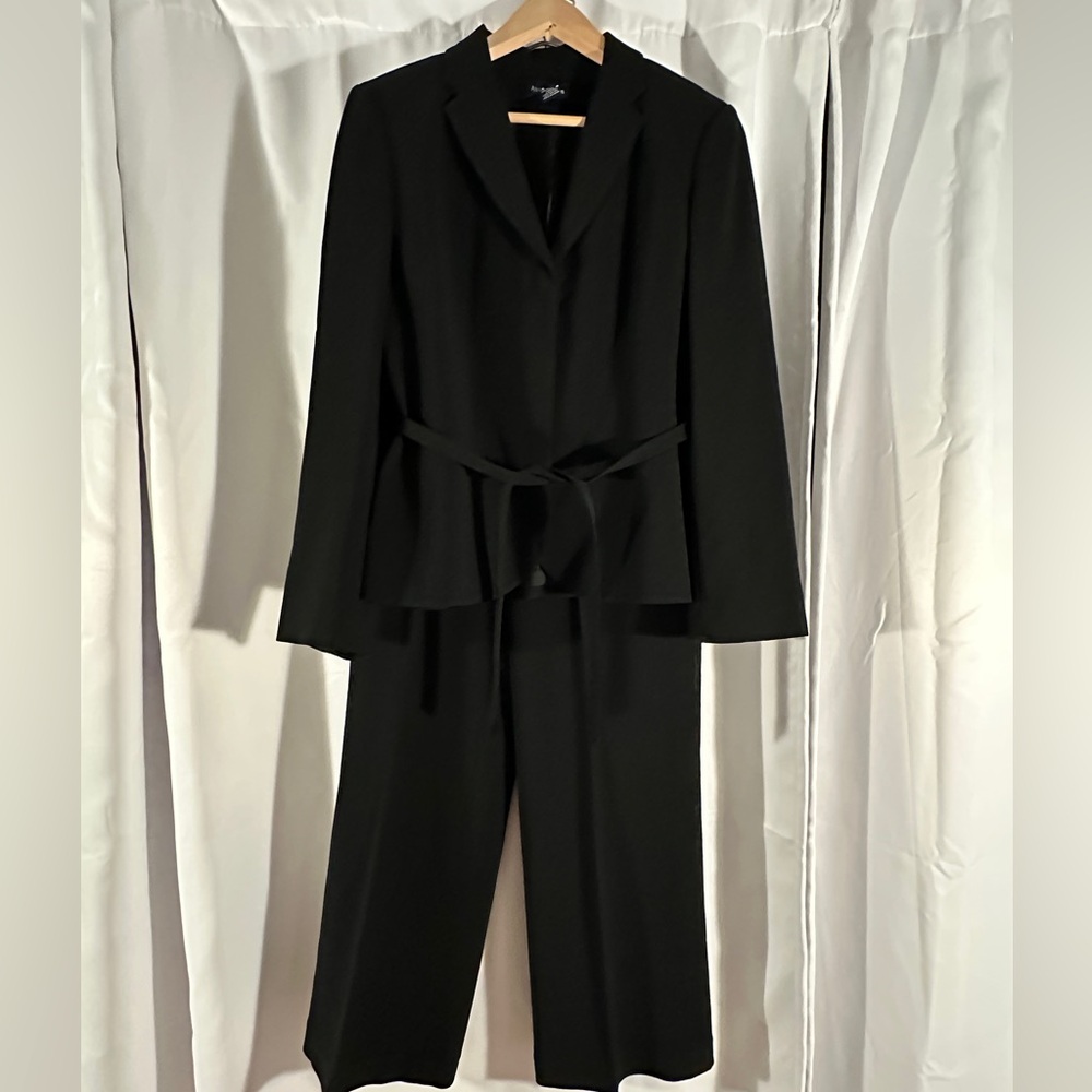 Ann Taylor Classic Black Women's Pantsuit